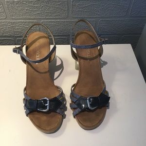 Denim accent wedges